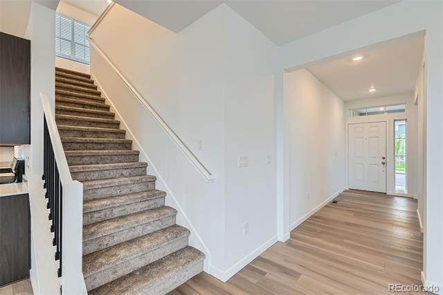 Building Photo - 4858 Astor Pl