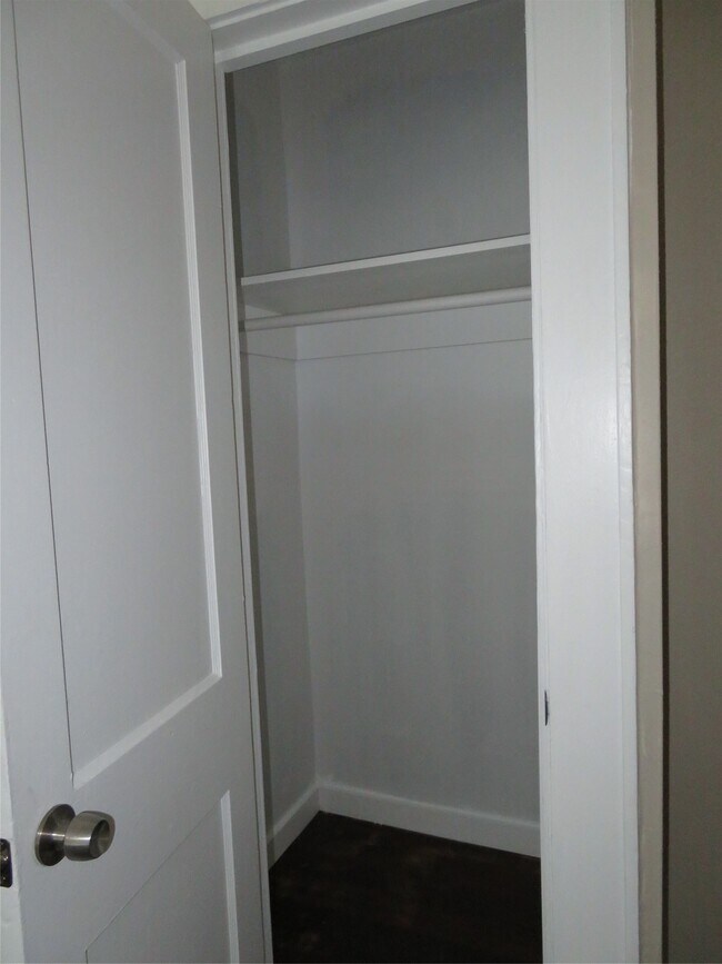 Building Photo - 12 Greenwood St