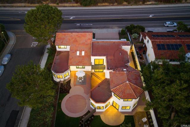 Building Photo - 6803 El Fuerte St