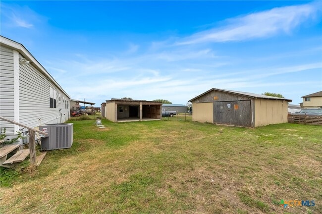 Building Photo - 2676 Pahmeyer Rd