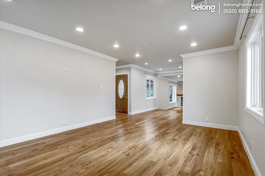 Building Photo - 7947 Atoll Ave