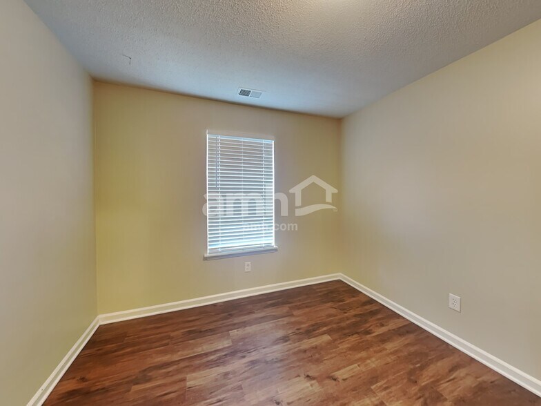 Building Photo - 4009 Snowshoe Ct NW