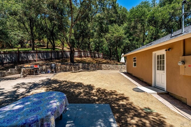 Building Photo - 9342 Chalk Hill Rd