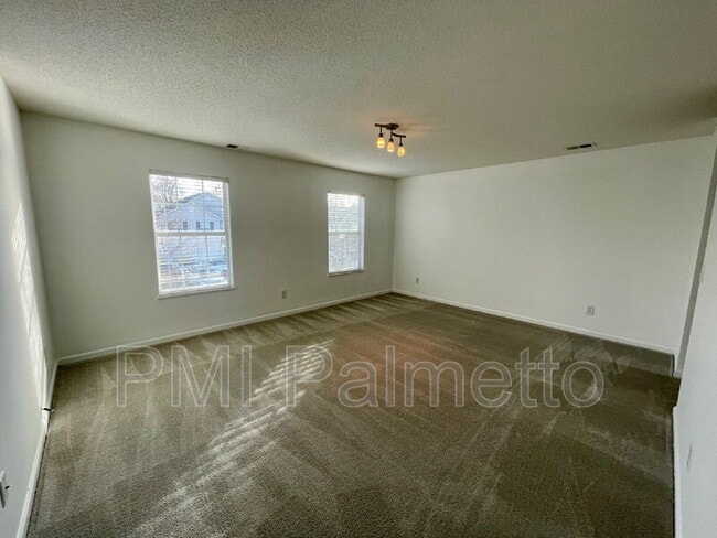 Building Photo - 944 Schofield Ln