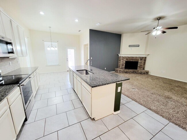 Building Photo - 13803 Avenue W