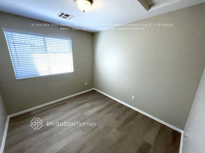 Building Photo - 6618 W Mohave St