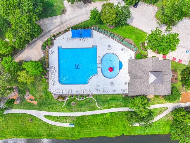 Building Photo - 111 Pheasant Run Dr