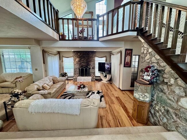 Building Photo - 2825 Tealwood Dr