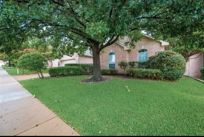 Building Photo - Beautiful 4 Bedrooms, 2.5 baths property i...