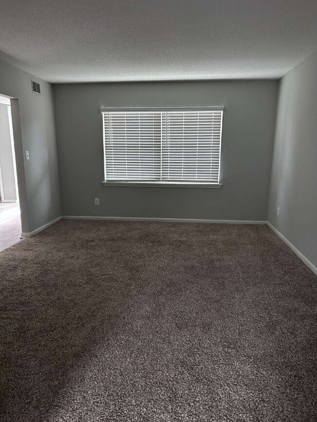 Building Photo - 4770 Champion Ct