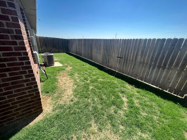 Building Photo - AVAILABLE NOW! 3 bedroom 2 bathroom 2 car garage in Cooper ISD