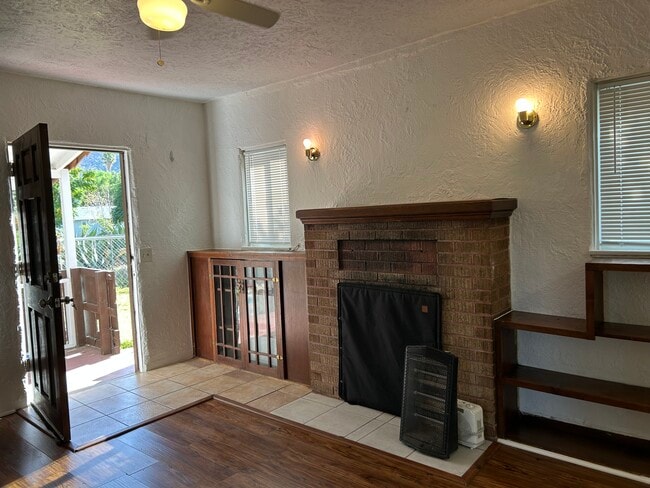 Building Photo - 33141 Case St