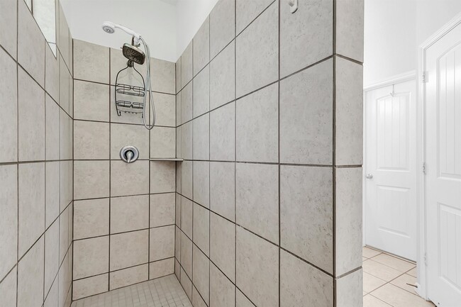 Building Photo - 138 Meadow Landing Dr