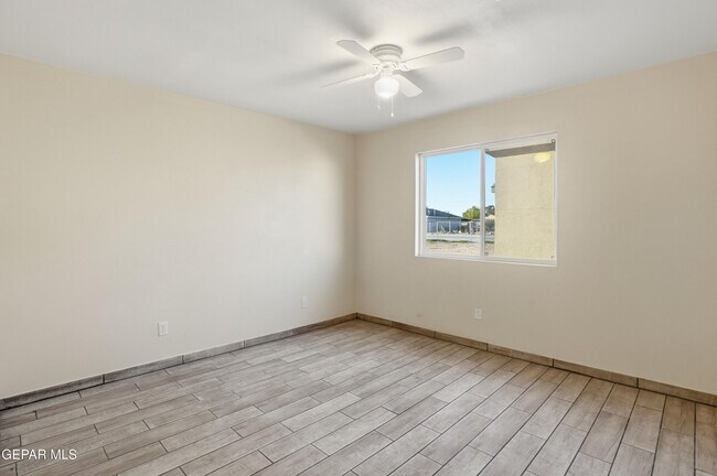 Building Photo - 3580 Black Bear Ln