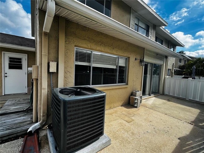 Building Photo - 6490 Cape Hatteras Way NE