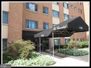 Building Photo - 1300 S Arlington Ridge Rd