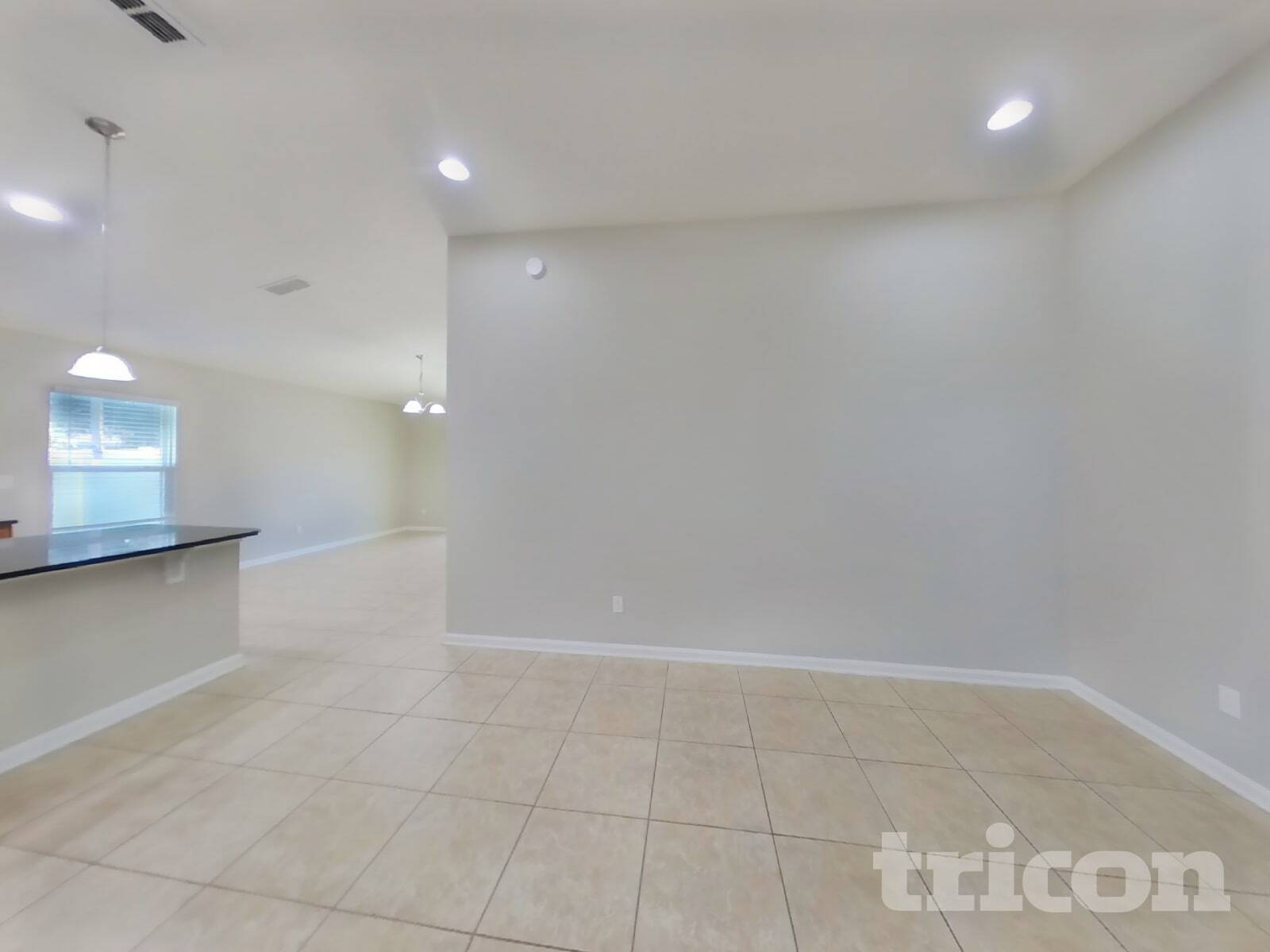 Building Photo - 15963 Bainebridge Dr