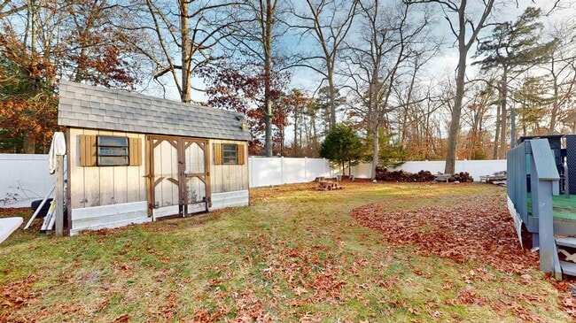 Building Photo - 450 Redwood Ave