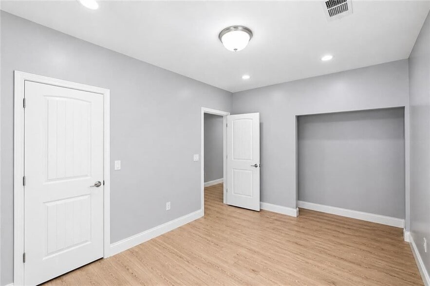 Building Photo - 2203 Wingate St SW