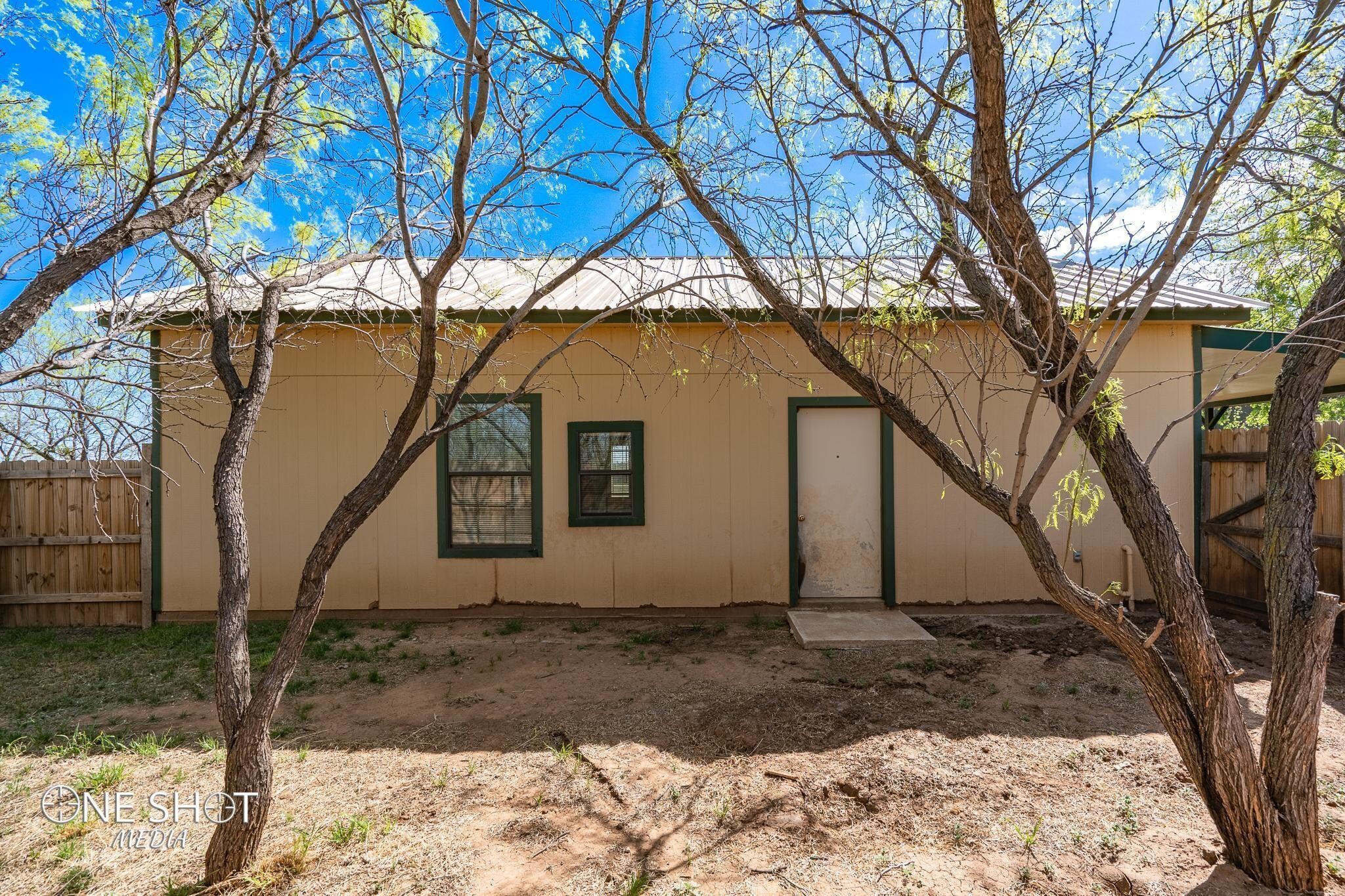 Building Photo - 542 McCartney Ln