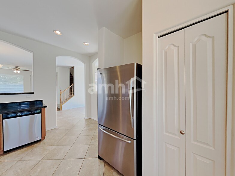 Building Photo - 4151 E Trigger Way
