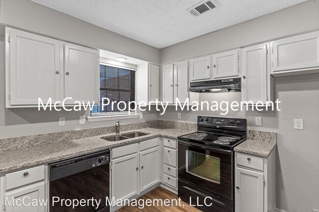 Building Photo - 2 br, 2 bath House - 210 Rolston Rd. Unit 4