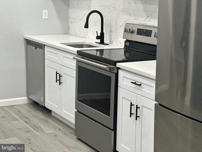 Building Photo - 1724 Master St