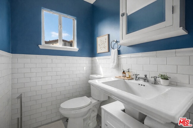 Building Photo - 3617 Homeway Dr