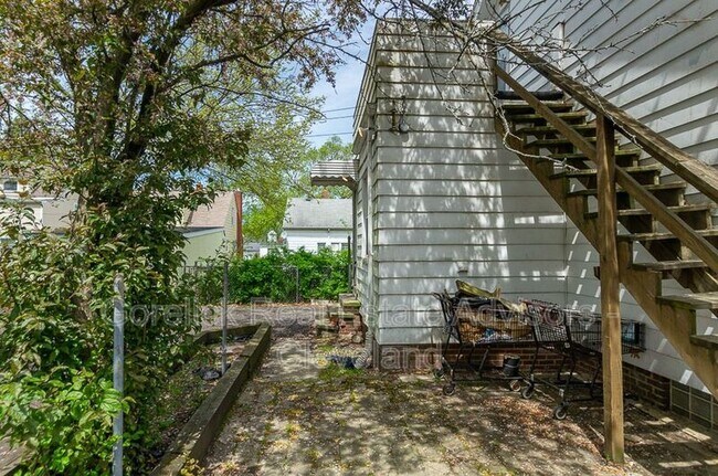 Building Photo - 1340 Sheffield Rd