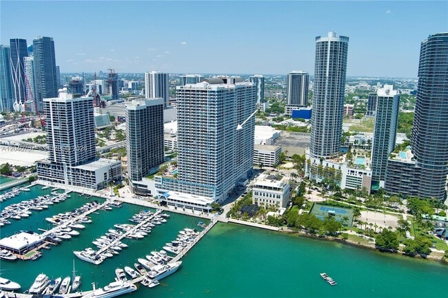 Building Photo - 1717 N Bayshore Dr