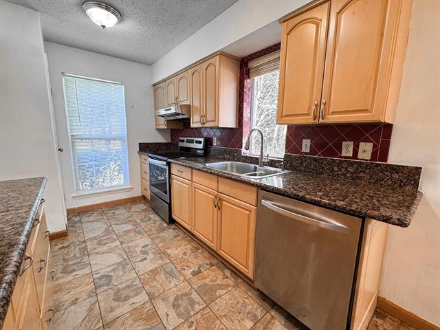 Building Photo - 1804 Serenade Ln
