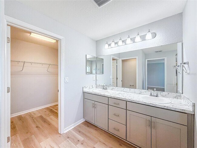 Building Photo - 6945 Gideon Cir