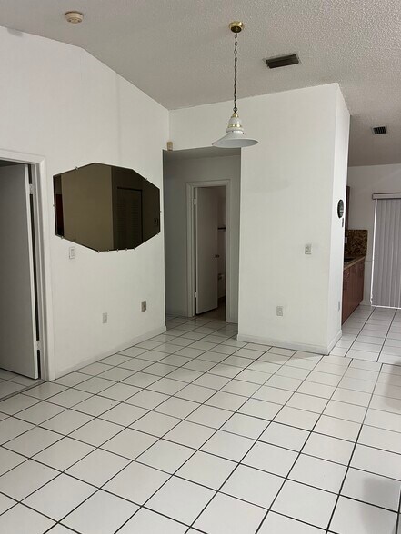 Building Photo - 7702 W 29th Way