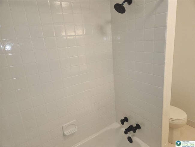 Building Photo - 2827 W 28th St