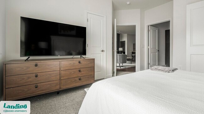 Building Photo - 11010 Northlake Landing Dr