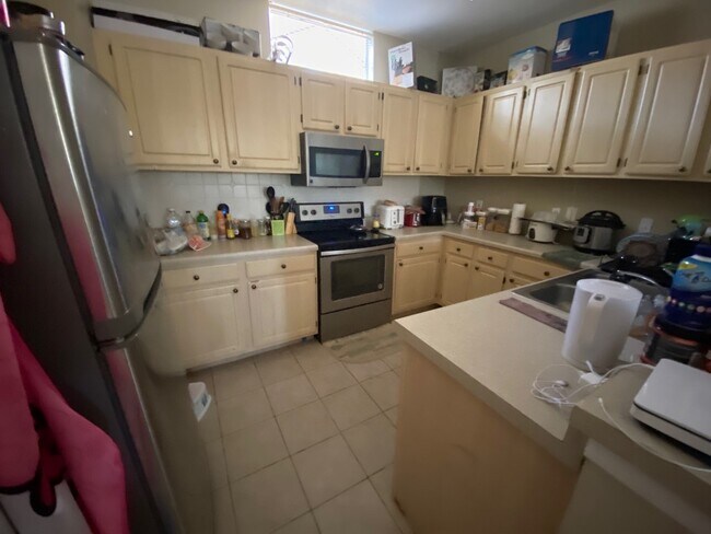 Building Photo - 2113 Shadow View Cir