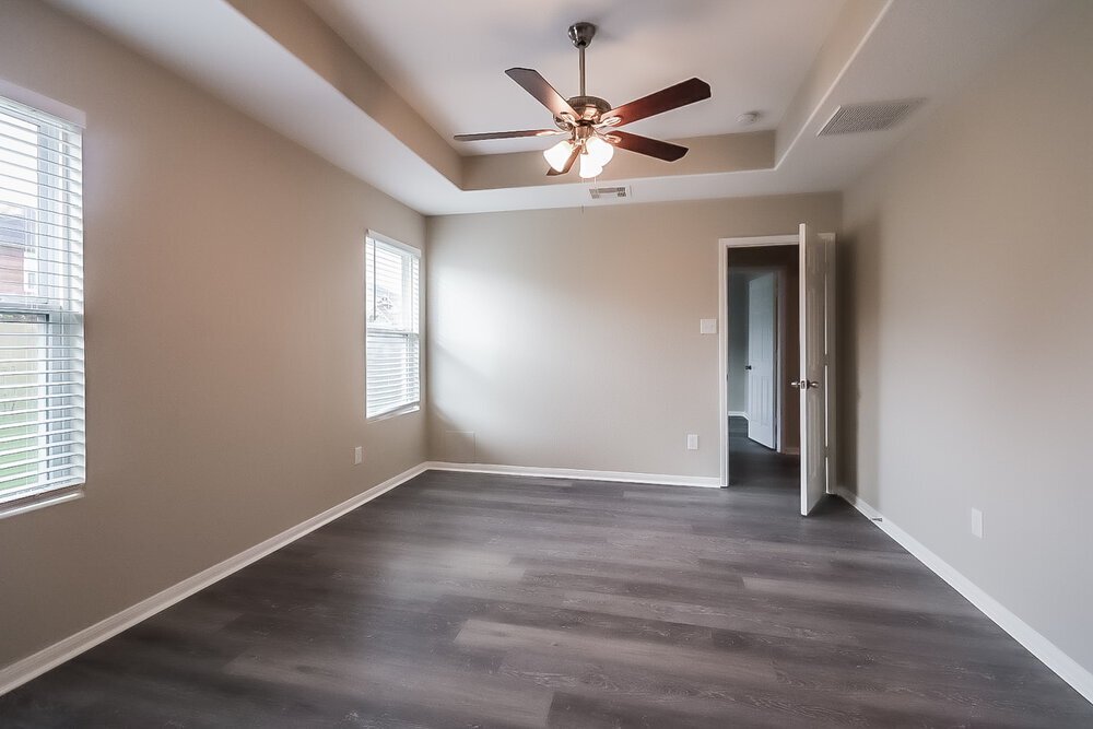 Building Photo - 5226 El Tigre Ln