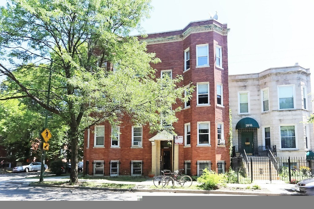 Building Photo - 2647 N Sacramento Ave