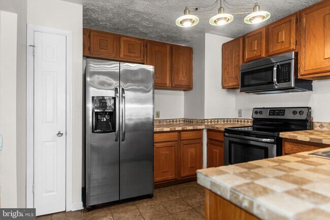 Building Photo - 8514 Rheims Ct