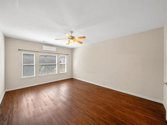 Building Photo - 2861 Laurel Oak Dr