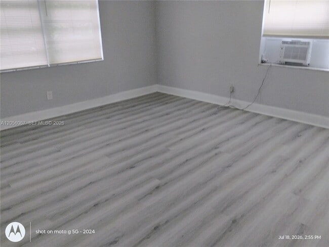 Building Photo - 4321 W Hallandale Beach Blvd