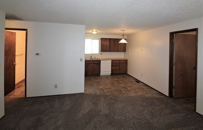 Building Photo - 31 N 46th Ave