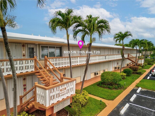 Building Photo - 800 SW 10th Terrace