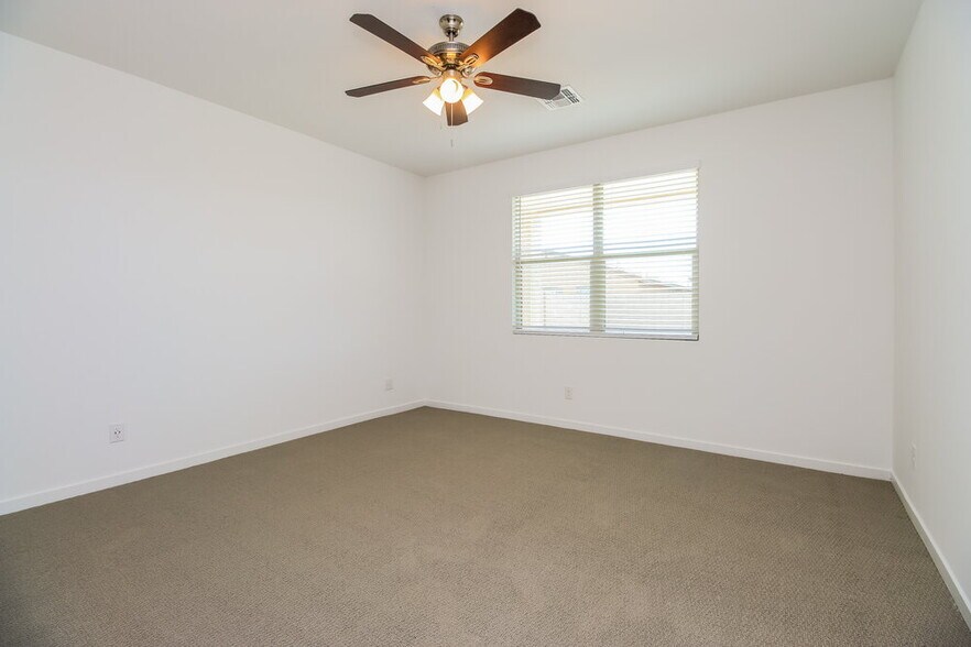 Building Photo - 5647 W Walatowa St