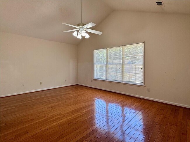 Building Photo - 2835 Binghampton Ln