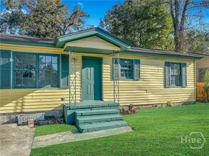 Building Photo - 1518 Heron St