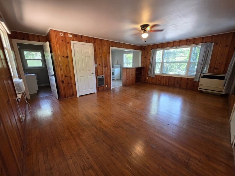 Building Photo - 16619 Old Stagecoach Rd
