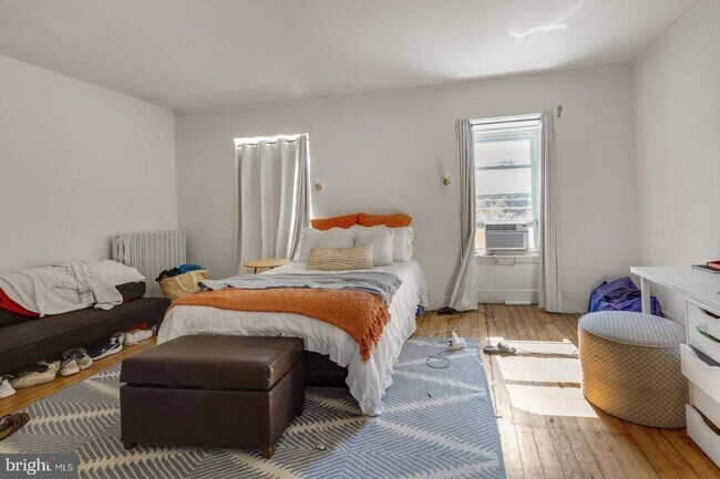 Building Photo - 3953 Baltimore Ave