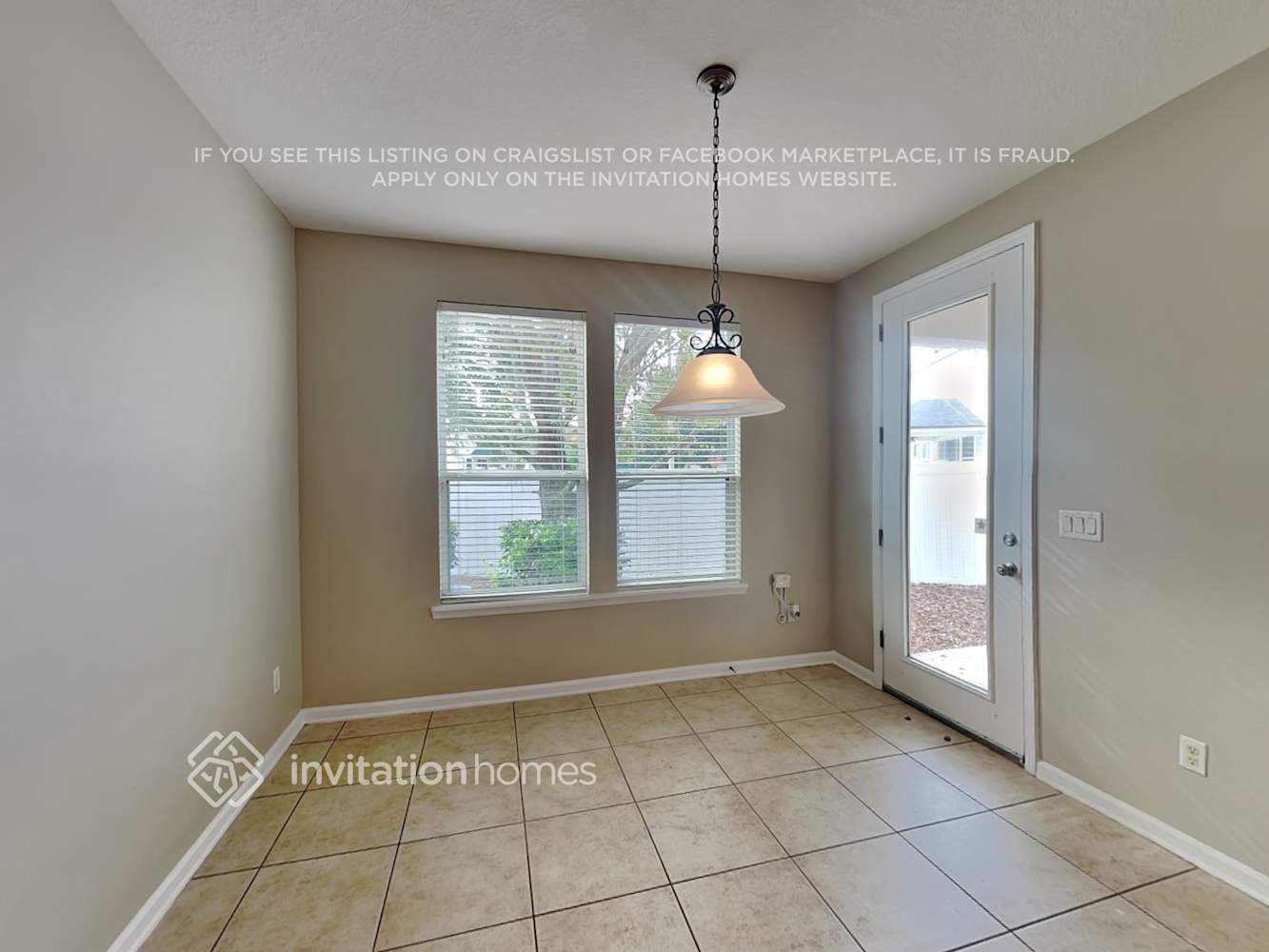 Building Photo - 530 Side Creek Ln