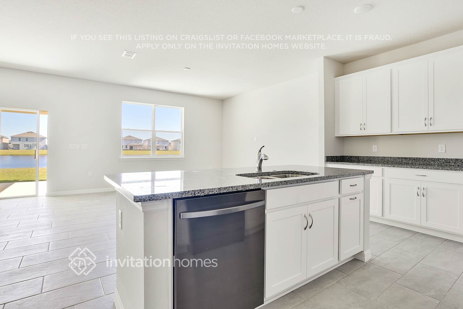 Building Photo - 1487 Grassland Ave